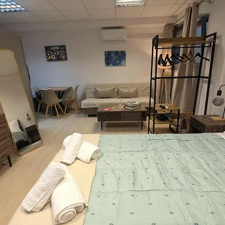 Odyssey 9 Urban 55m From μetro *