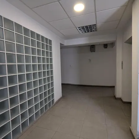 Odyssey 9 Urban 55m From μetro Lejlighed