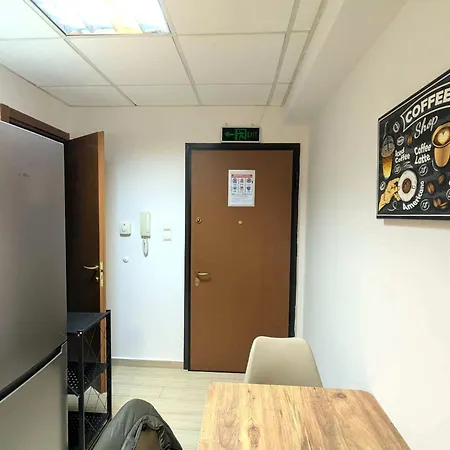 Odyssey 9 Urban 55m From μetro Soluň