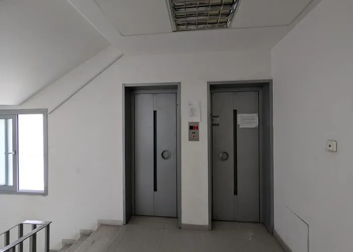 Odyssey 9 Urban 55m From μetro Apartment