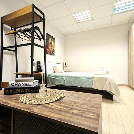 Odyssey 9 Urban 55m From μetro Апартаменты *